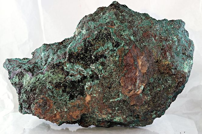 Hovedbilde Malakitt, kupritt og div. kobbermineraler, Tafraout