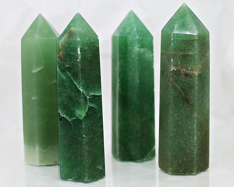 Grønn aventurin, obelisk/søyle/tårn, 8-10 cm