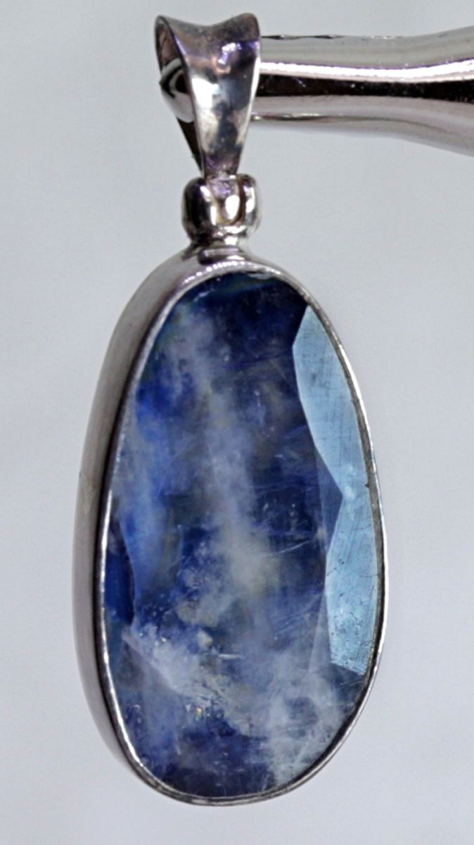 Labradoritt, mørk blå, sølvanheng