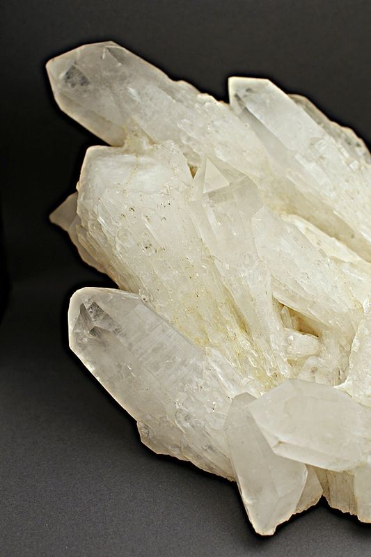 Stor kvartsgruppe (candle quartz) fra Madagaskar