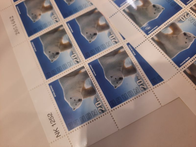 BILLIG PORTO. Postfriske norske frimerker, 50% av pålydende 