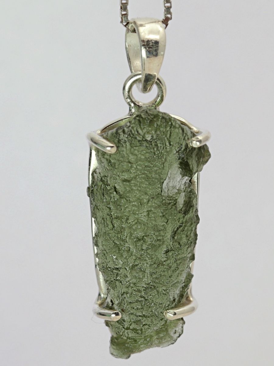 Moldavitt fra Chlum, Tsjekkia, sølvanheng, 4,36 gram
