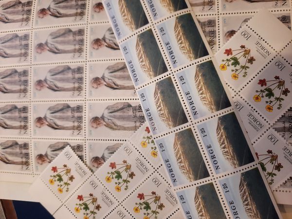 Hovedbilde BILLIG PORTO. Postfriske norske frimerker, 50% av pålydende 