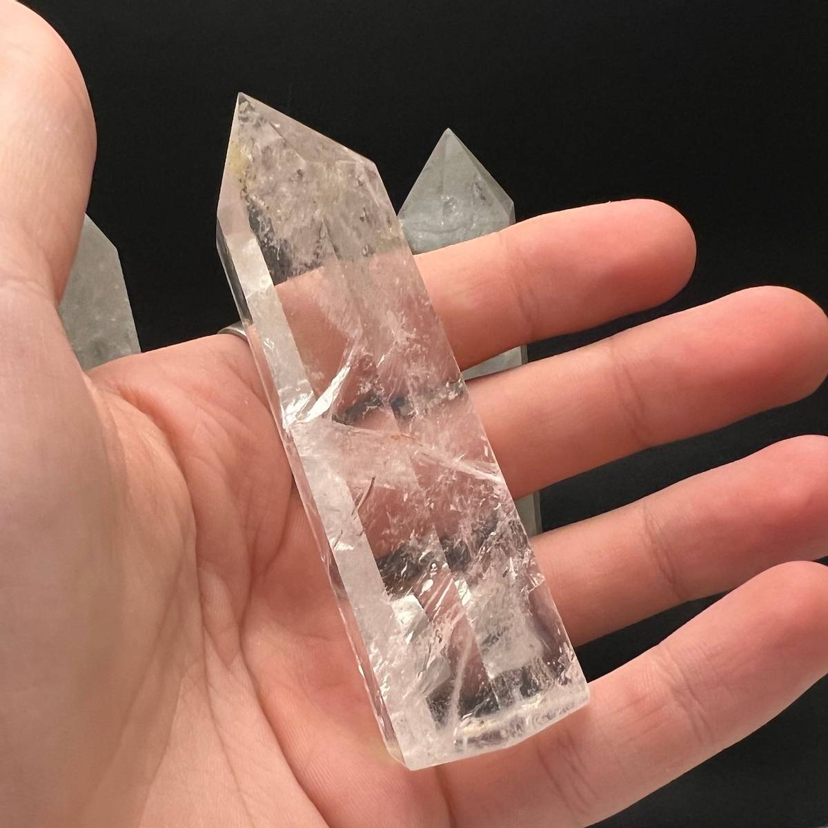 Steintårn av kvarts/bergkrystall (8 - 9 cm)