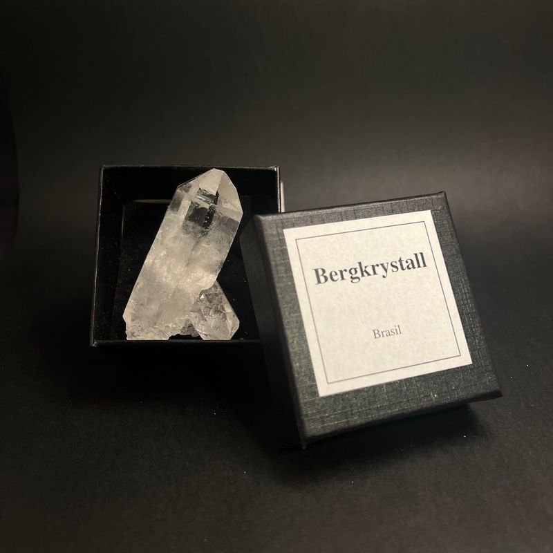 Bergkrystall, kvarts, gruppe i gaveeske, medium,  Brasil