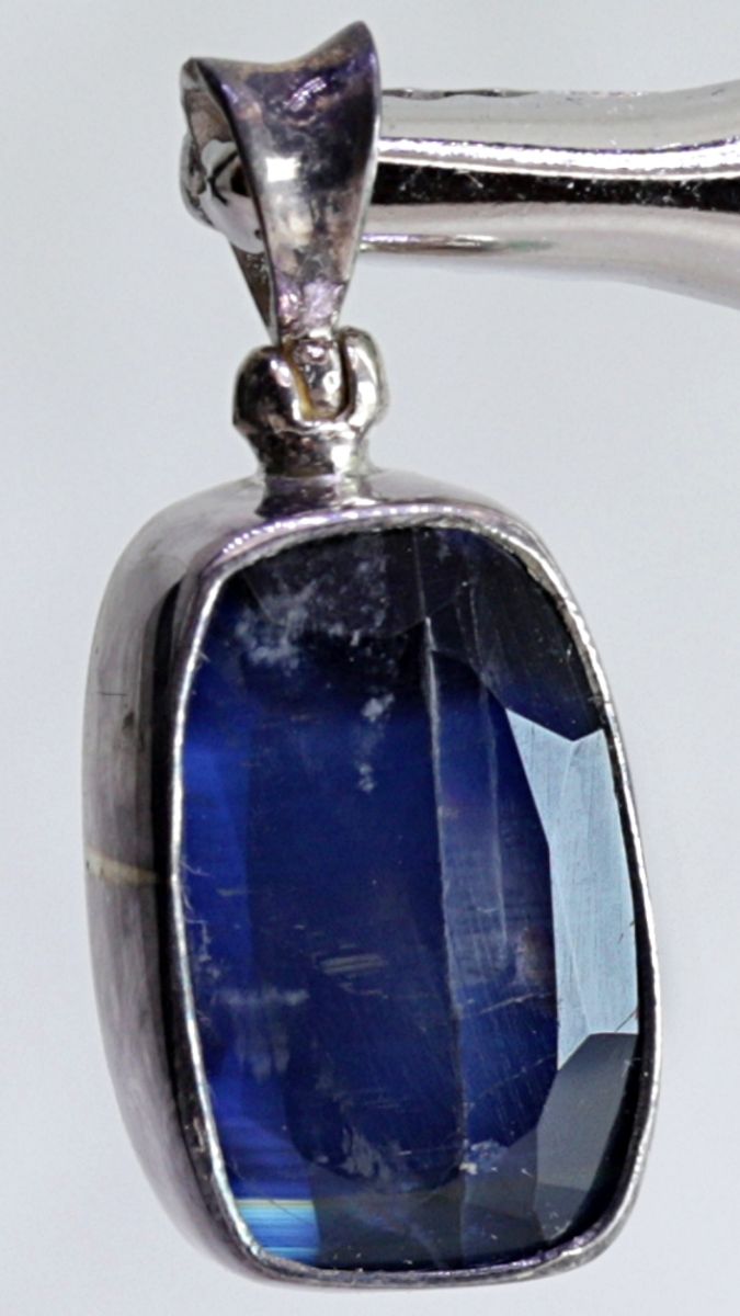 Labradoritt, mørk blå, sølvanheng